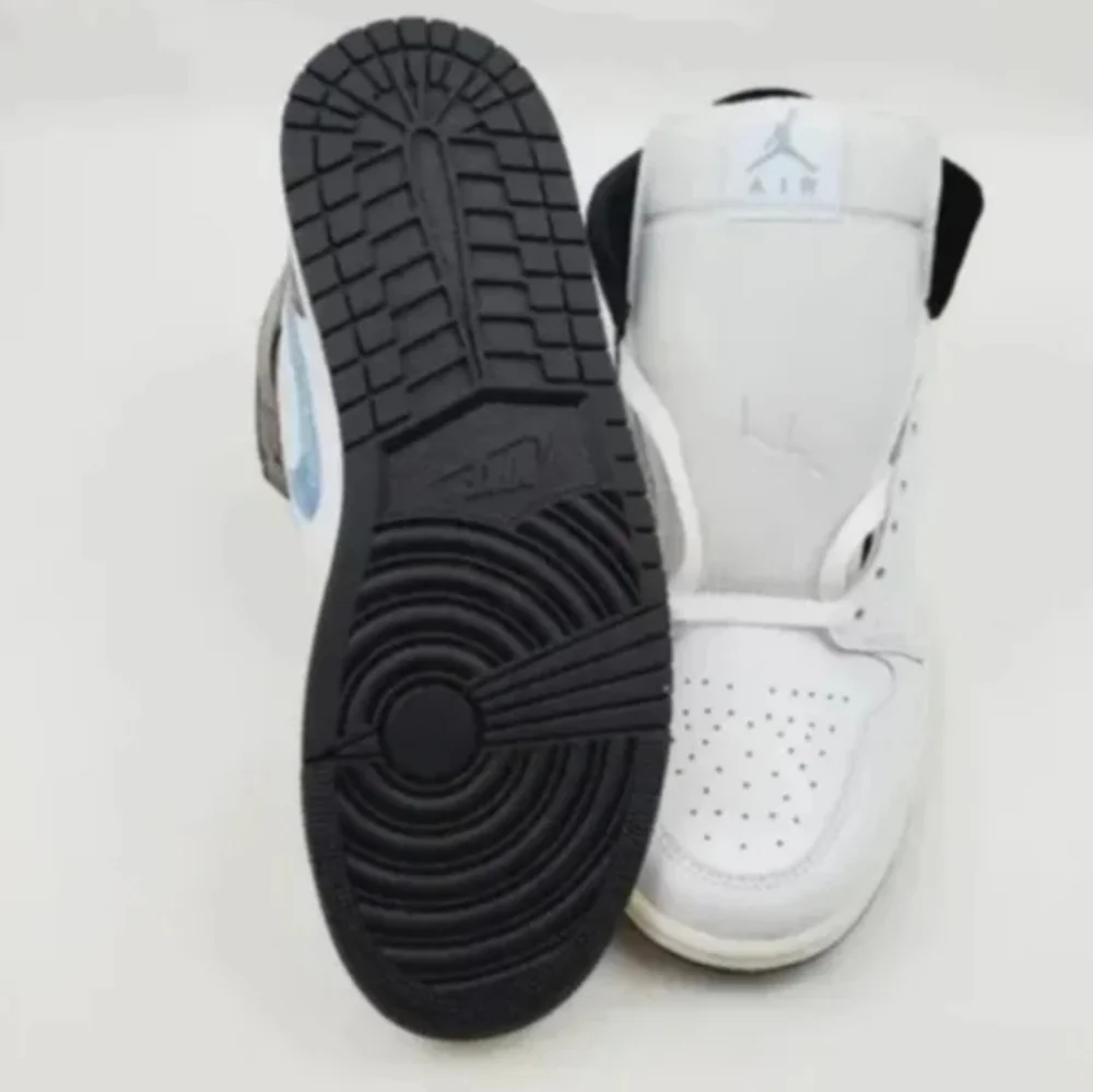 Air Jordan 1 Mid SE Sneakers White/Black/Sail/Blue Grey